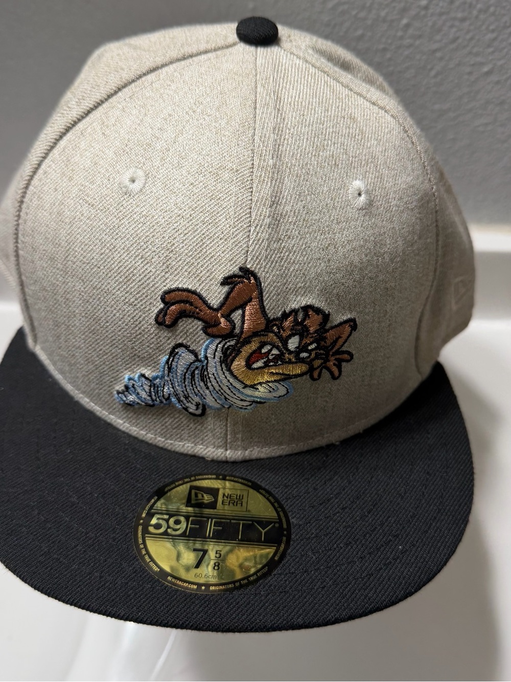 New Era Two-Tone Taz Fitted Cap